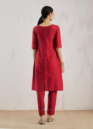 Red Markab Kurta with Pant and dupatta (Set of 3) Back View